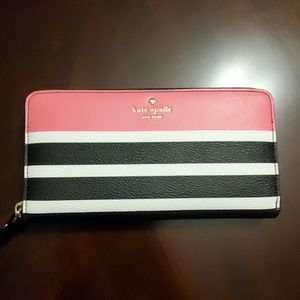 Kate Spade full zip wallet